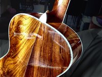 Het klankeffect van zij- en achterblad